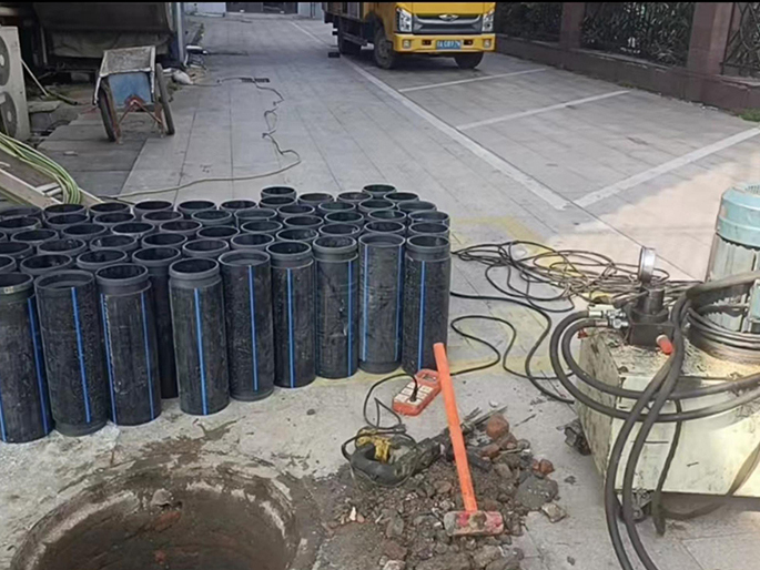 城固PE置换管厂家 DN315置换管 非开挖管短管置换